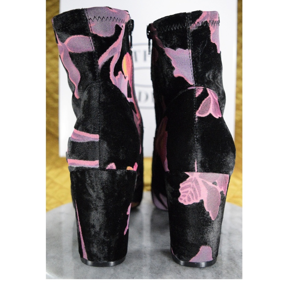 NEW Steve Madden Size 8/10 Velvet Floral Boots - Picture 5 of 8